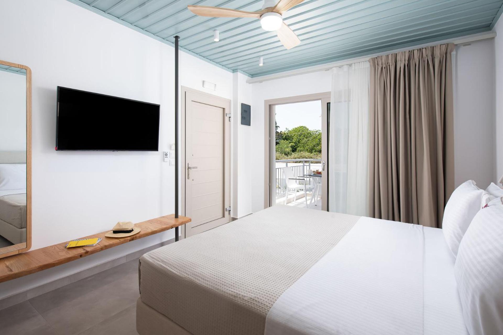 Sourinis Luxury Suites ลิเมนาเรีย ภายนอก รูปภาพ