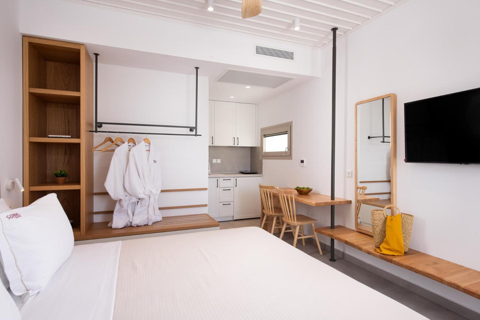 Sourinis Luxury Suites ลิเมนาเรีย ภายนอก รูปภาพ