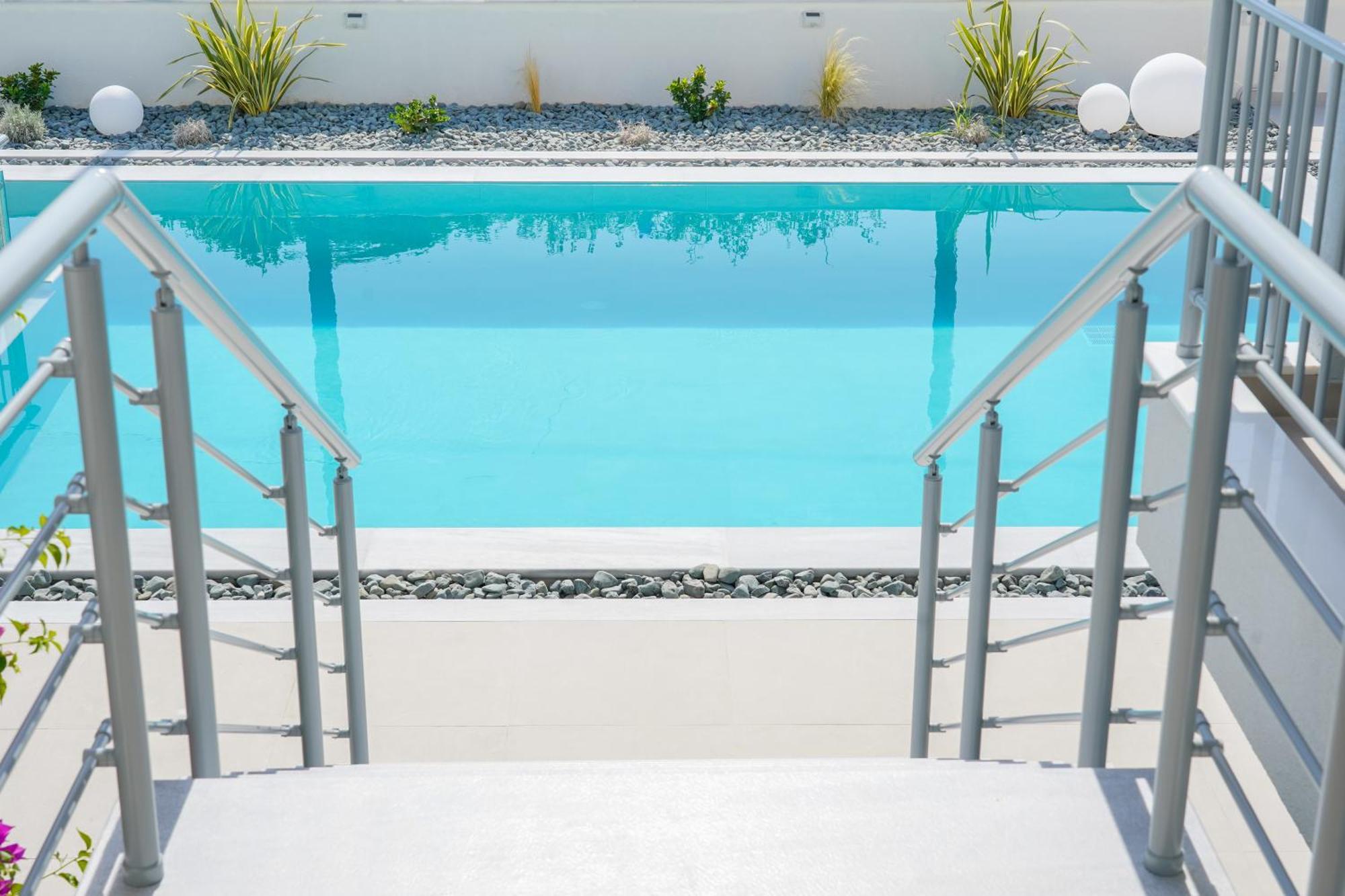 Sourinis Luxury Suites ลิเมนาเรีย ภายนอก รูปภาพ